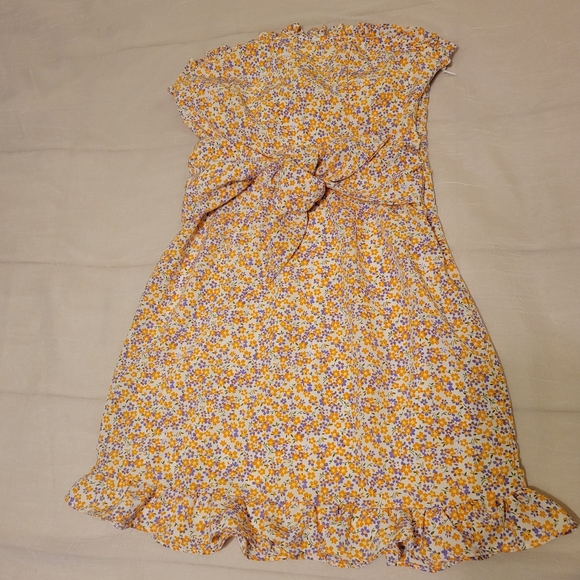 Cotton Candy Dresses & Skirts - Cotton Candy Flower Strapless Halter Dress Size: S